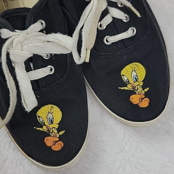 LOONEY TUNES Tweety Bird Canvas Shoes [SIZE 9]‎ - Picture 2 of 6